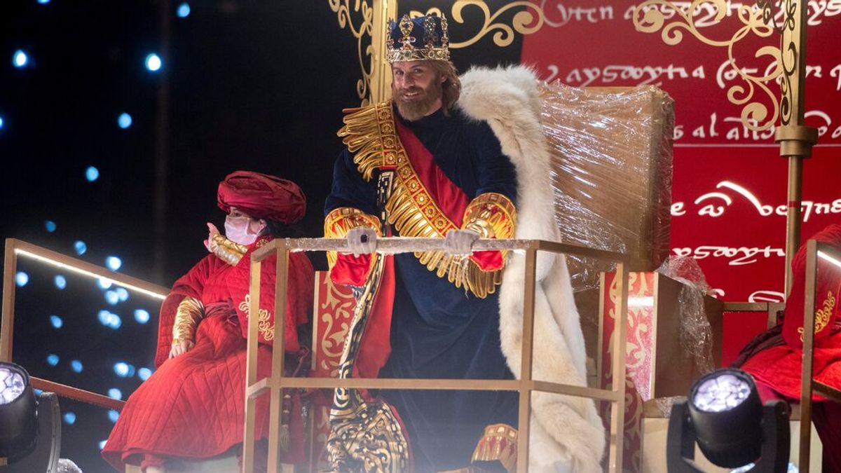 Detenidos dos menores por robar los regalos de los Reyes Magos trepando a una casa de Móstoles Detenidos dos menores por robar los regalos de los Reyes Magos trepando a una casa de Móstoles