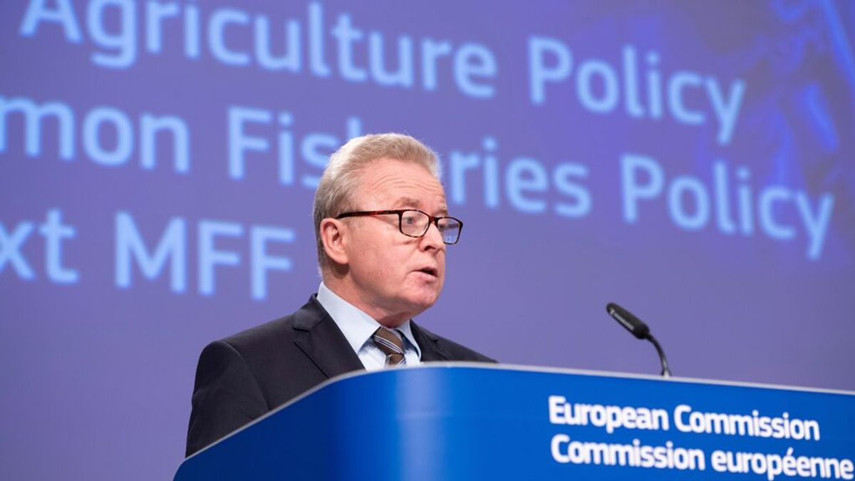 El comisario europeo de Agricultura recuerda a Garzón que la carne española tiene igual calidad que otras de Europa El comisario europeo de Agricultura recuerda a Garzón que la carne española tiene igual calidad que otras de Europa