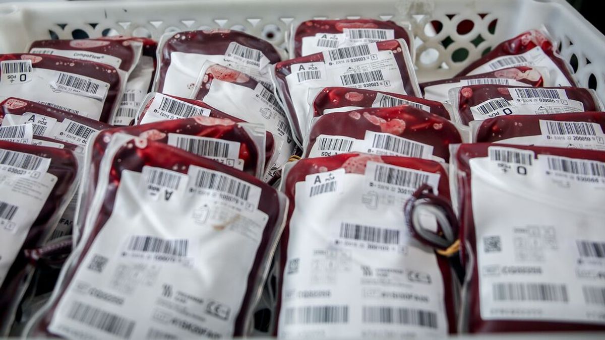 El Hospital Virgen Macarena suspende operaciones por la falta de reservas de sangre El Hospital Virgen Macarena suspende operaciones por la falta de reservas de sangre