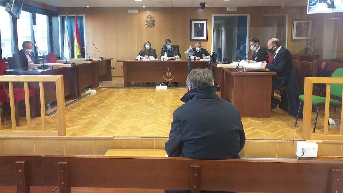 Dos años de prisión para un entrenador de fútbol de Vigo por tocamientos a una menor Dos años de prisión para un entrenador de fútbol de Vigo por tocamientos a una menor