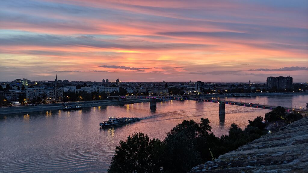 Novi_Sad_panorama_from_Petrovaradin_Fortress
