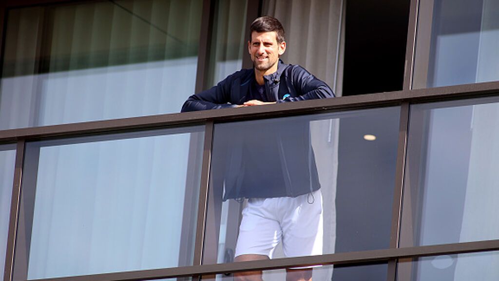 Las tres gráficas que explican por qué Australia quiere deportar a Djokovic