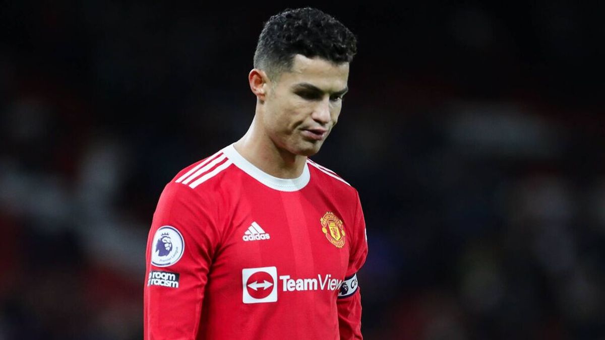 Cristiano Ronaldo raja del Manchester United y amenaza con irse: "No quiero luchar por la sexta posición" Cristiano Ronaldo raja del Manchester United y amenaza con irse: "No quiero luchar por la sexta posición"
