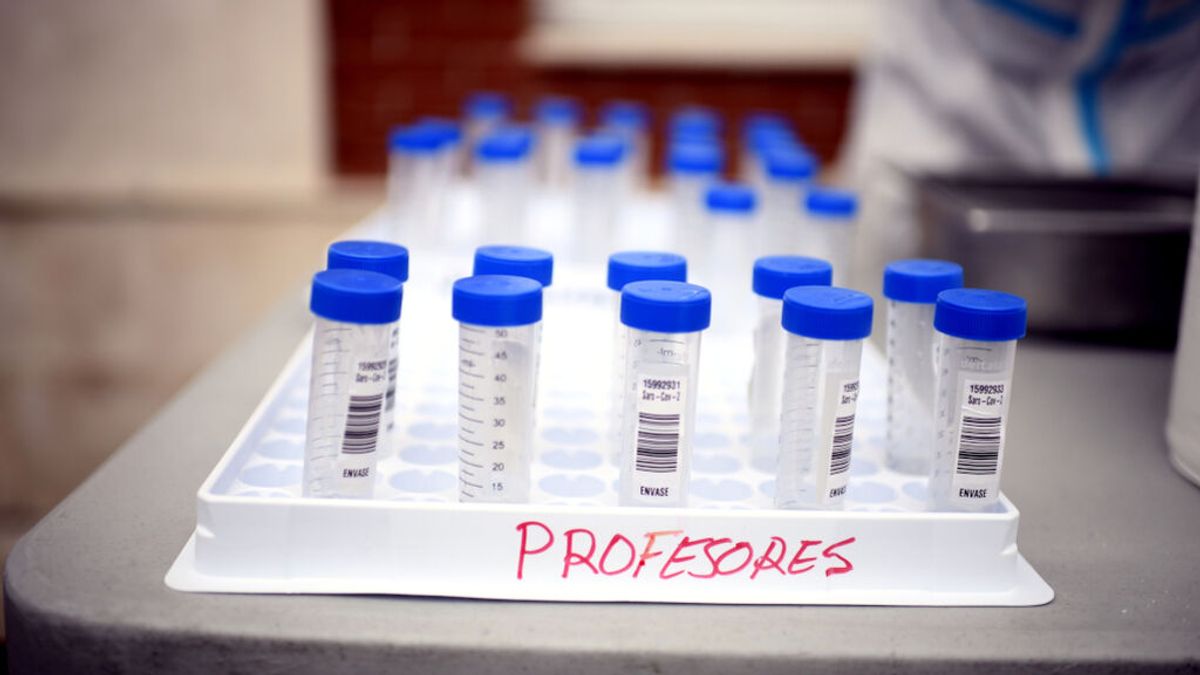 La Xunta distribuirá 50.000 test de saliva en los colegios gallegos La Xunta distribuirá 50.000 test de saliva en los colegios gallegos