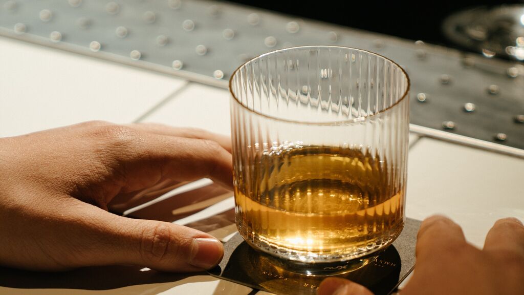 Lo que provoca el alcohol en tu cuerpo para hacer que engordes