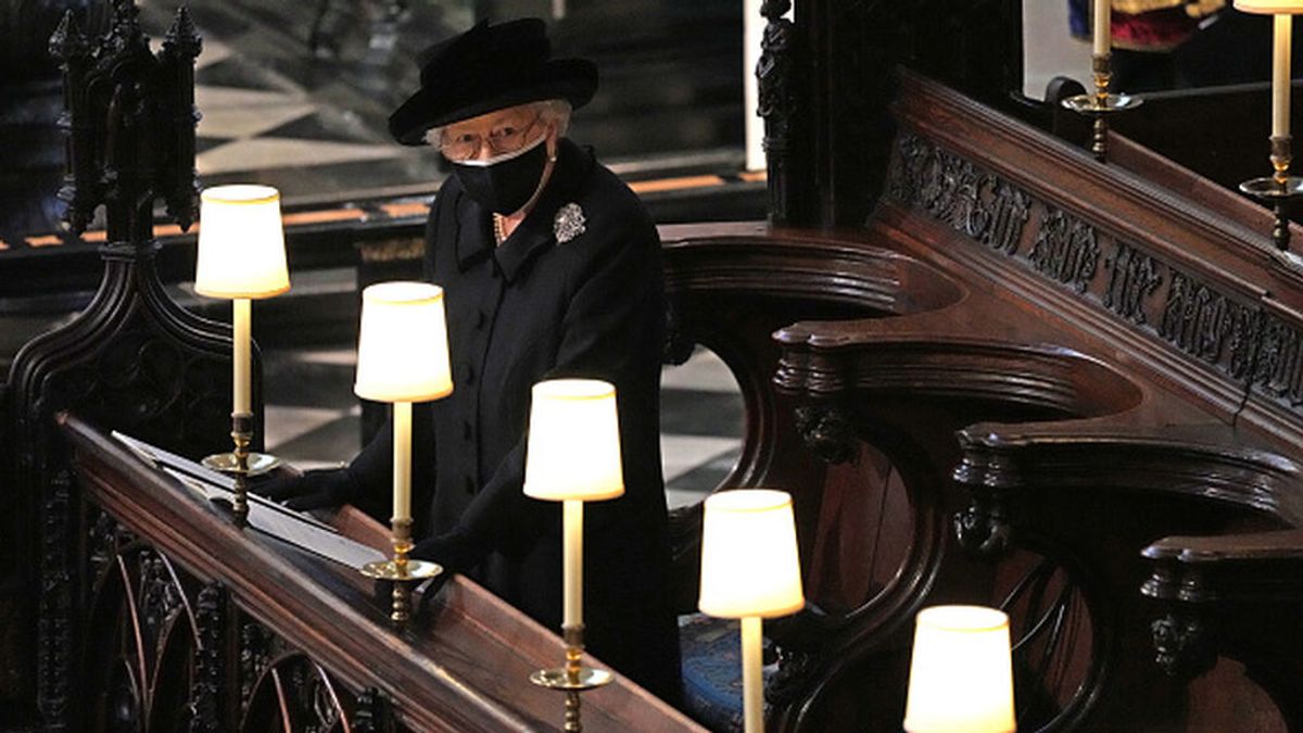 Downing Street pide perdón a Isabel II por las fiestas previas al funeral del duque de Edimburgo Downing Street pide perdón a Isabel II por las fiestas previas al funeral del duque de Edimburgo