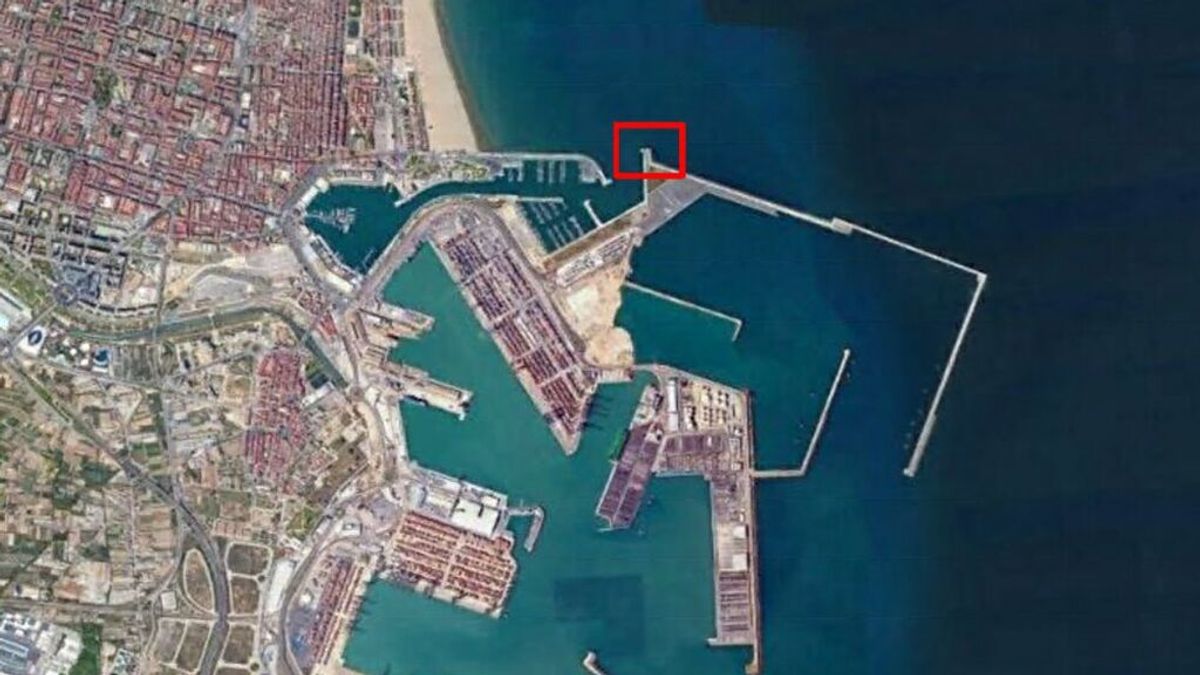 Las olas  de La Marina de Valencia generarán energía eléctrica gracias a un dispositivo con forma de flotador