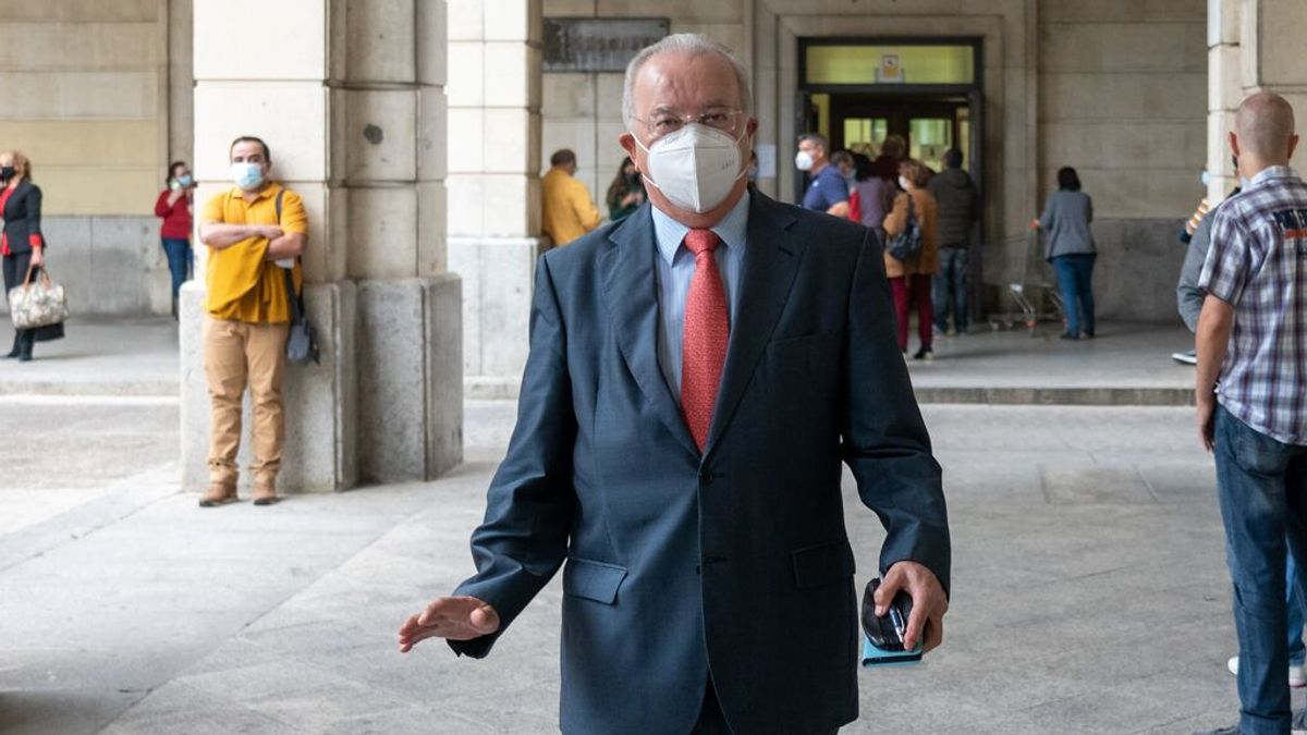 Segunda sentencia por los ERE de Andalucía: siete años de cárcel para el exconsejero de Empleo Antonio Fernández Segunda sentencia por los ERE de Andalucía: siete años de cárcel para el exconsejero de Empleo Antonio Fernández