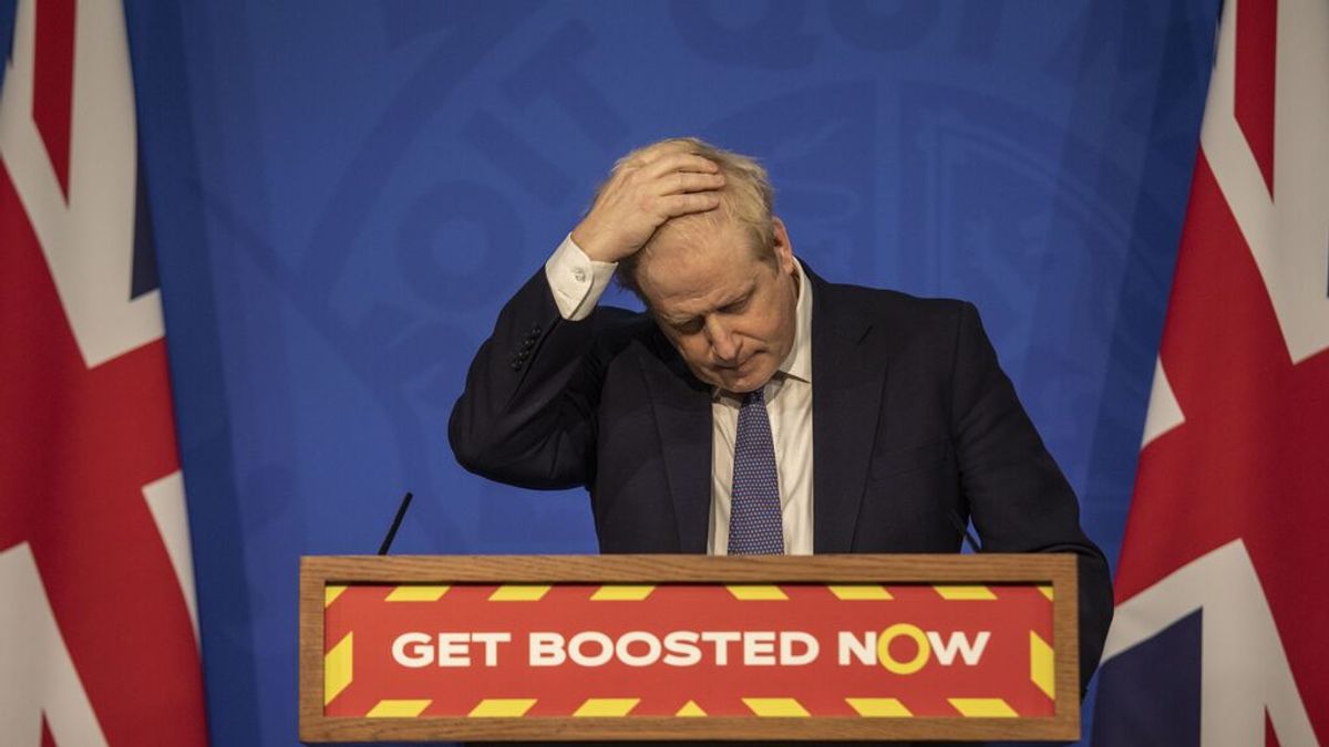 Downing Street celebró "la hora del vino de los viernes" en plena pandemia, una nueva fiesta que acorrala más a Johnson Downing Street celebró "la hora del vino de los viernes" en plena pandemia, una nueva fiesta que acorrala más a Johnson