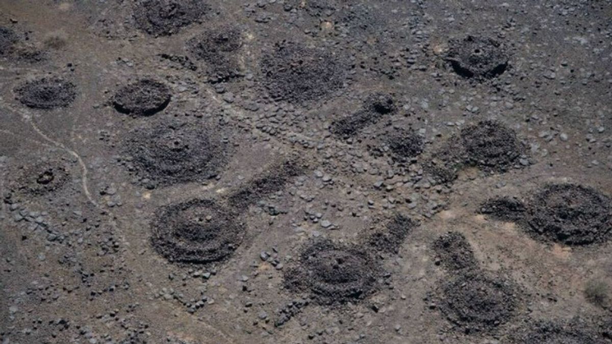 Arqueólogos descubren una red de 'avenidas funerarias' de 4.500 años de antigüedad en Arabia Saudí