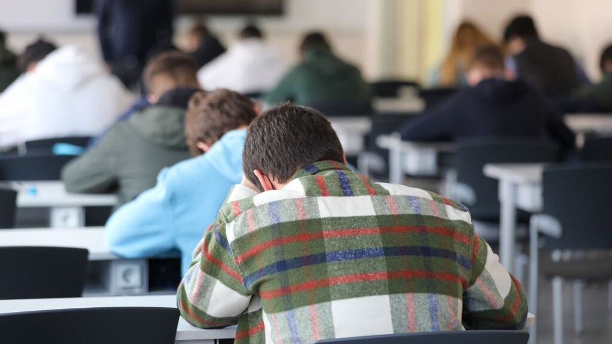 600 profesores son sustituidos al día por baja por covid en Euskadi 600 profesores son sustituidos al día por baja por covid en Euskadi