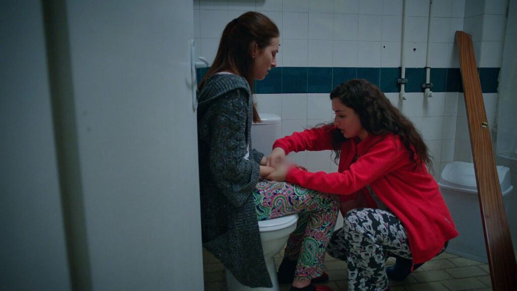 Cemre intenta suicidarse