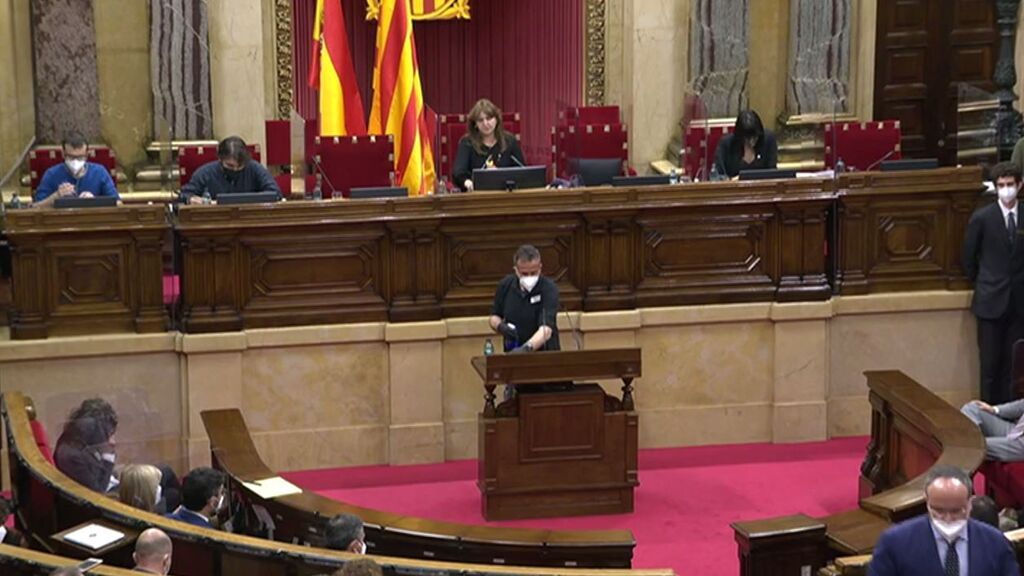 Escándalo en el Parlamento de Cataluña tras destaparse que una veinteina de funcionarios cobran sin trabajar