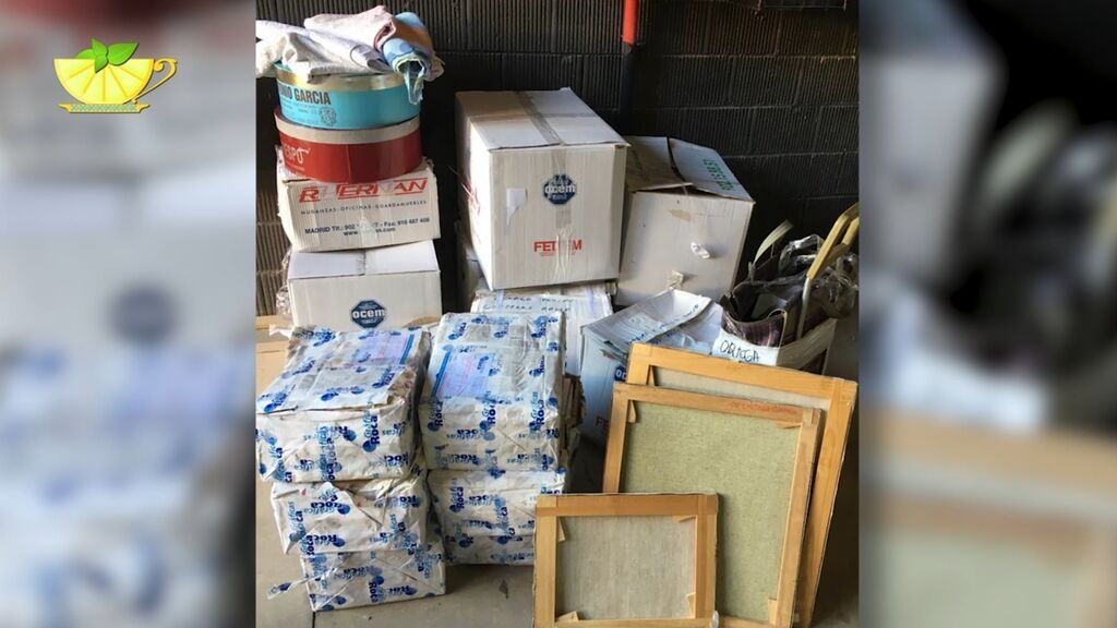 Las cajas enviadas a la casa de José Ortega Cano