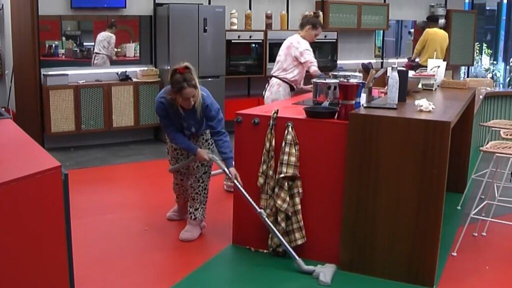 16.00 - 0.00 | Álvaro y los demás