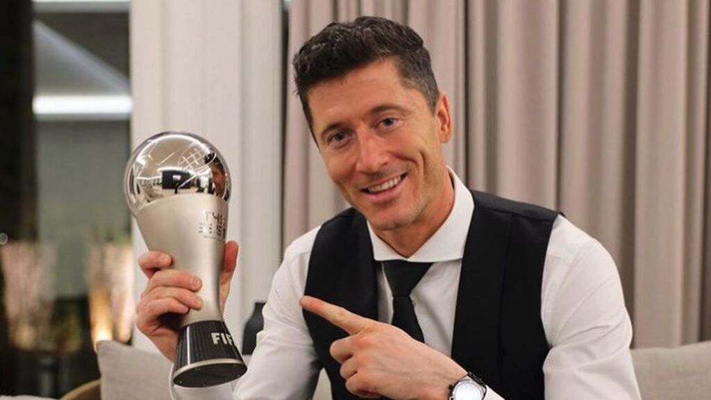 Robert Lewandowski se lleva el 'The Best' a mejor jugador: Messi segundo, y Salah tercero