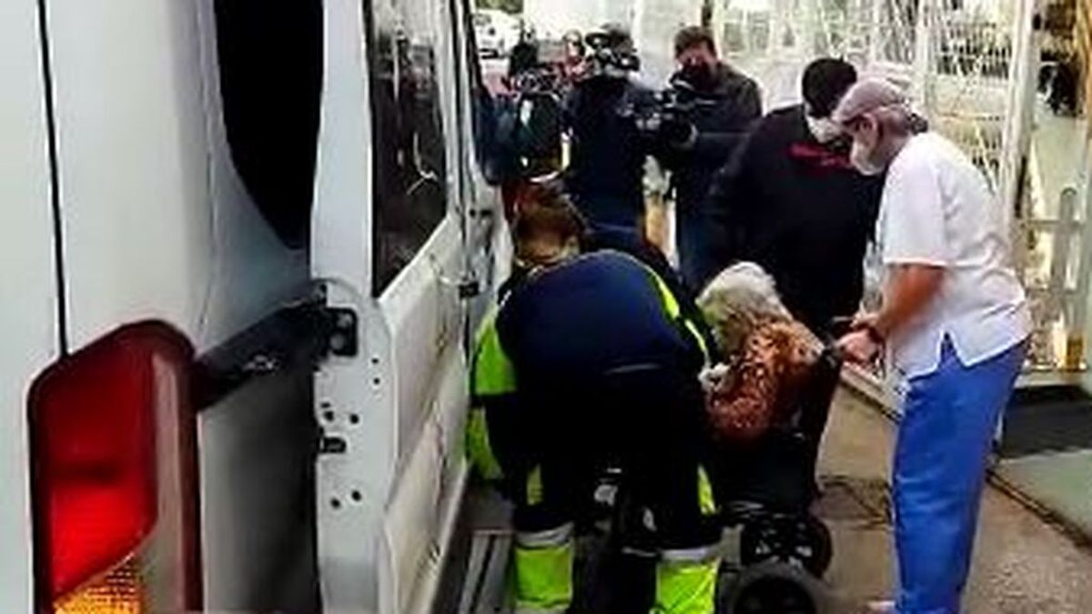 Tres de los 10 ancianos ingresados por el incendio en la residencia de Moncada en estado grave Tres de los 10 ancianos ingresados por el incendio en la residencia de Moncada en estado grave