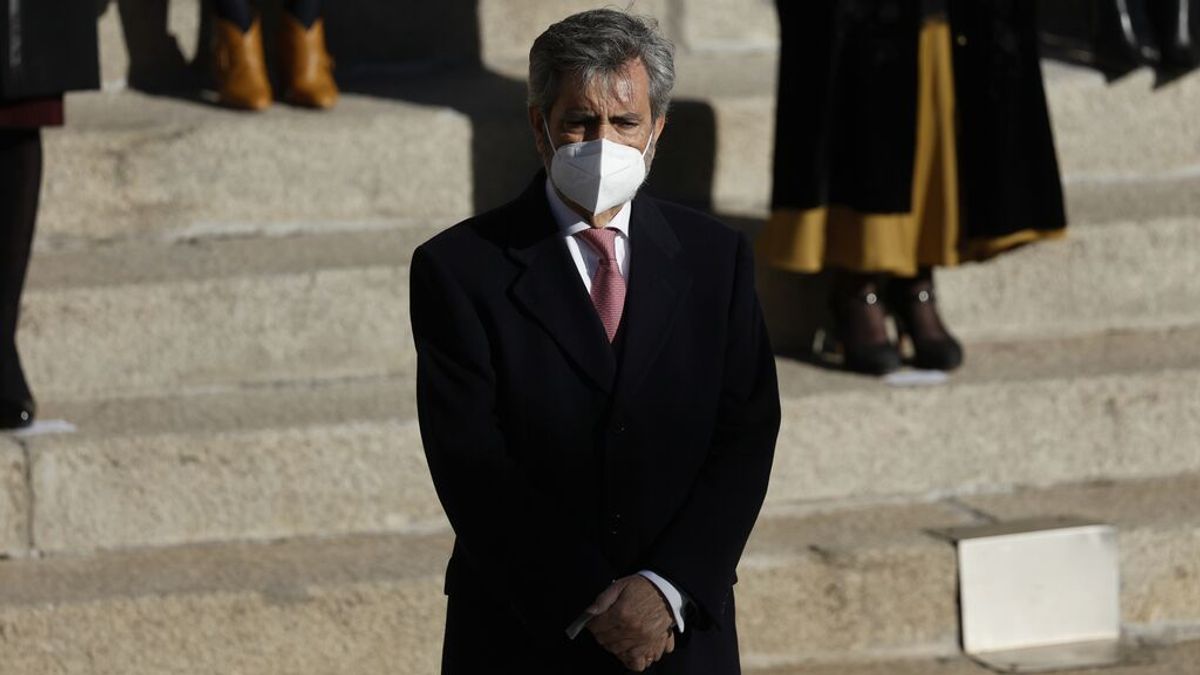 Carlos Lesmes suspende su agenda tras dar positivo por Covid, con síntomas leves Carlos Lesmes suspende su agenda tras dar positivo por Covid, con síntomas leves