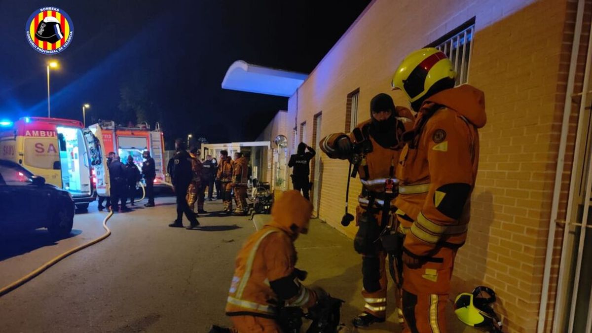 "Una anomalía eléctrica causada por una regleta", posible causa del incendio en la residencia de Moncada "Una anomalía eléctrica causada por una regleta", posible causa del incendio en la residencia de Moncada