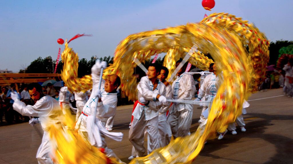 Dragon_dance_at_China_1