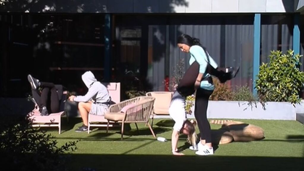 momento piruetas laila y cora