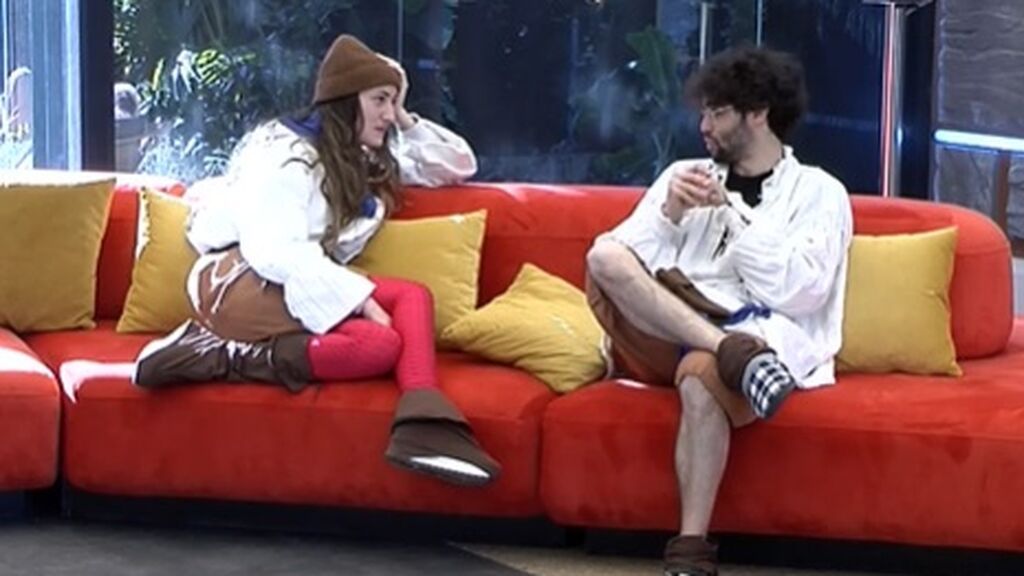 Carmen y Rafa, en el sofá