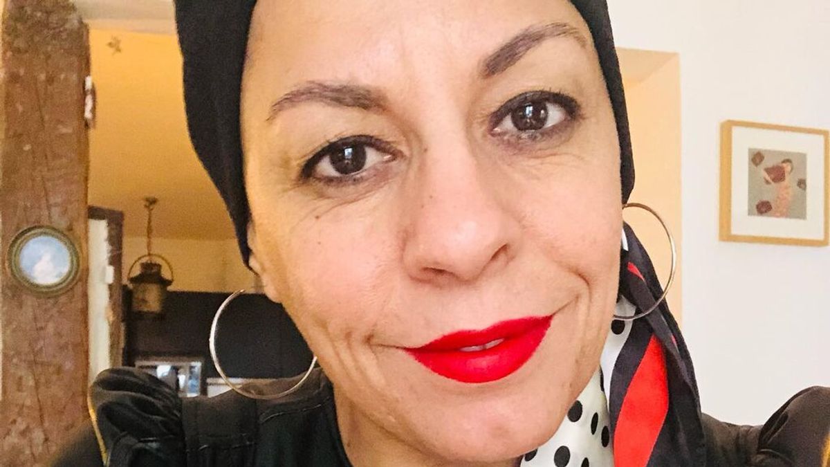 Cristina Medina, en su lucha contra el cáncer: "La primera vez que salgo a la calle sin turbante, ya tengo pelito"