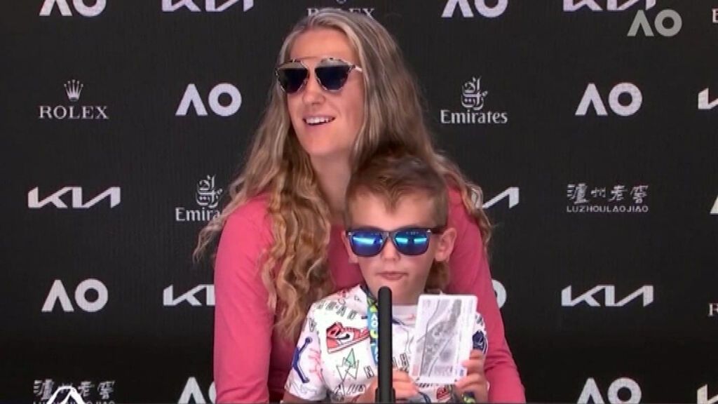 Leo, el hijo de 5 años de Azarenka, orgulloso de su mamá tras pasar de ronda en el Open de Australia