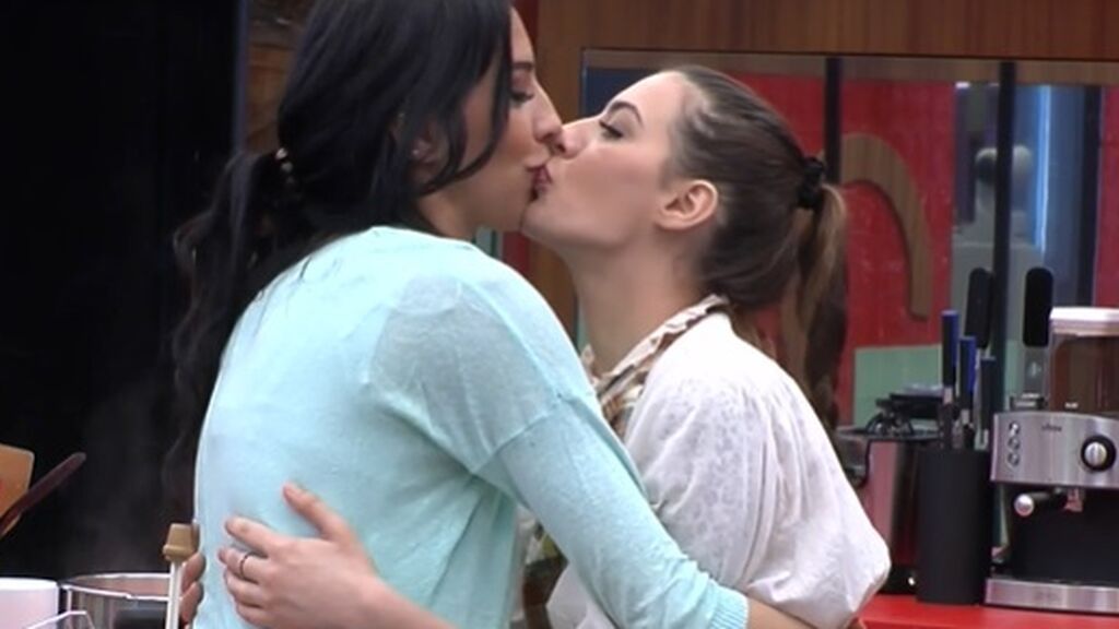 Laila y Nissy vuelven a estar juntas