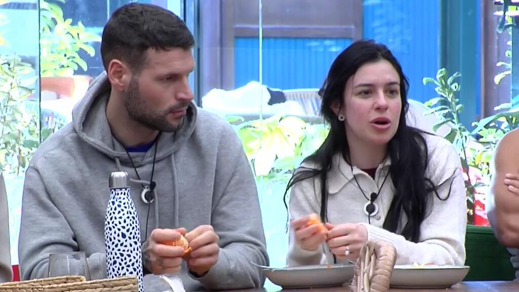 ¿Le habrá quitado a Elena el hambre los besos de Alberto?