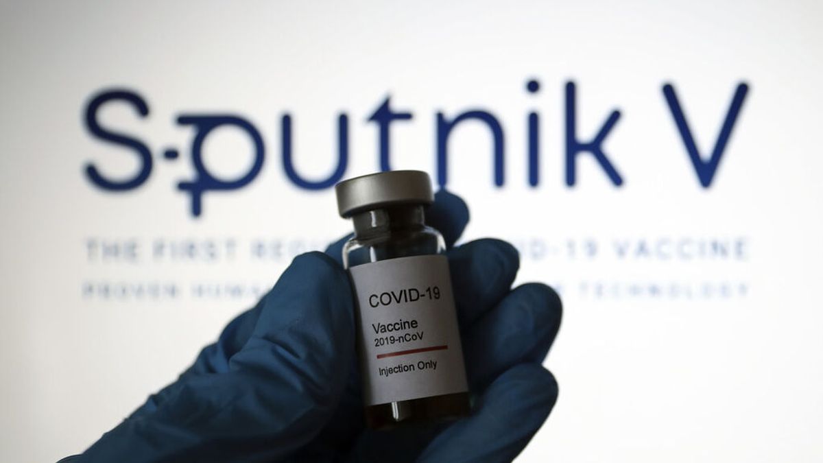 El director del centro que creó la vacuna Sputnik V cree que ómicron no será el fin de la pandemia