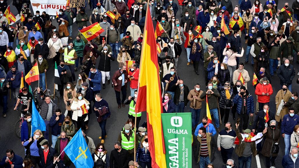 Miles de personas defienden en las calles de Madrid el mundo rural y piden mejoras