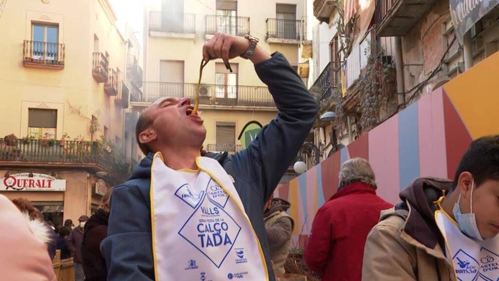 La gran fiesta de la Calçotada inaugura en Valls la temporada de calçots con 20.000 visitantes