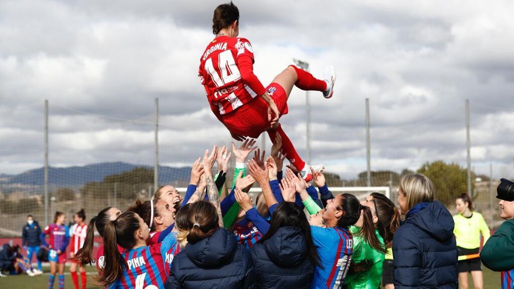 El fútbol español celebra la vuelta de Virginia Torrecilla