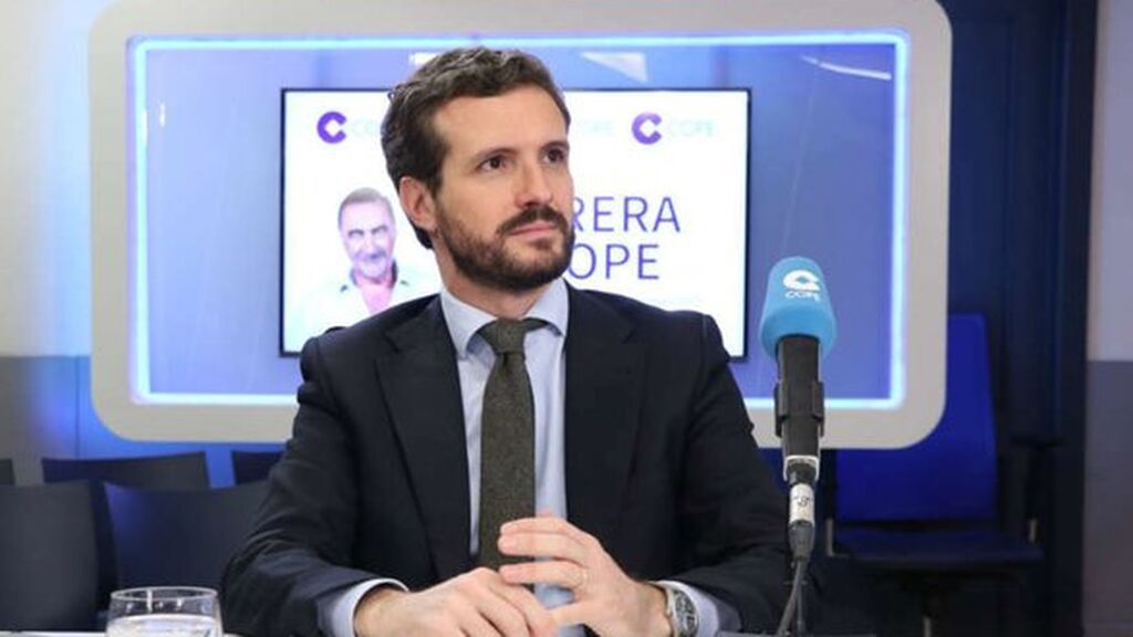 Casado acusa a Sánchez de "sobreactuación mediática" sobre Ucrania y critica el silencio de Vox