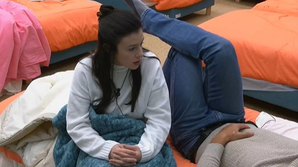 Elena habla con Héctor