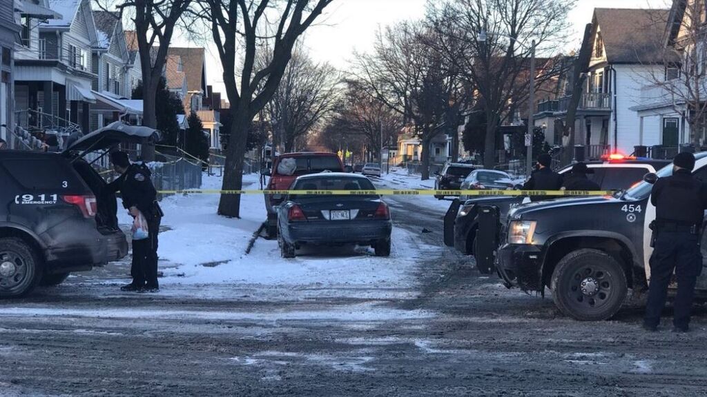 Investigan la muerte a tiros de cinco personas, halladas en una casa de Milwaukee