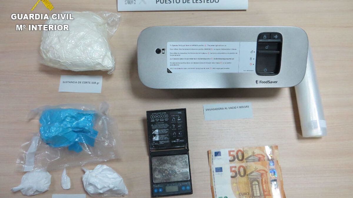 Detenido en Boqueixón un hombre que llevaba 200 gramos de cocaína entre sus genitales