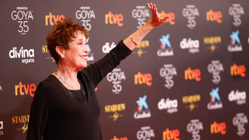EuropaPress_3594817_actriz_veronica_forque_posa_alfombra_roja_35_edicion_premios_goyaen