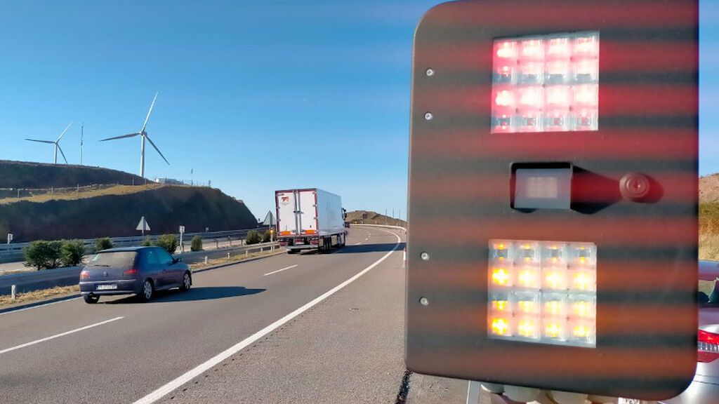 Las nuevas balizas inteligentes de la A-8 en O Fiouco (Lugo) reducirán un 78% los cortes por niebla