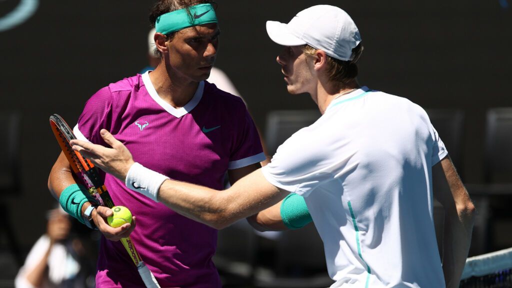 Rafa Nadal pasa a semis del Open de Australia tras vencer a Shapovalov en un partido de alta tensión
