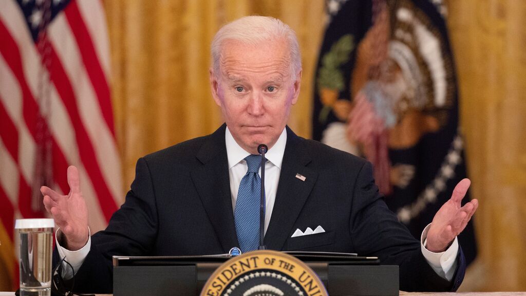 Joe Biden llama "estúpido hijo de puta" a un reportero que le preguntó por la inflación en EEUU