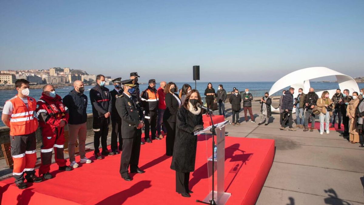 Diez años de la tragedia del Orzán: A Coruña rinde homenaje a los policías fallecidos y los nombrará hijos adoptivos Diez años de la tragedia del Orzán: A Coruña rinde homenaje a los policías fallecidos y los nombrará hijos adoptivos