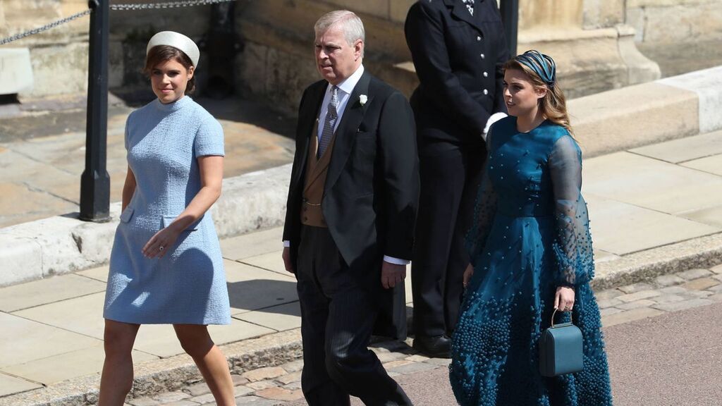 Para la boda de Harry no arriesgó tanto.