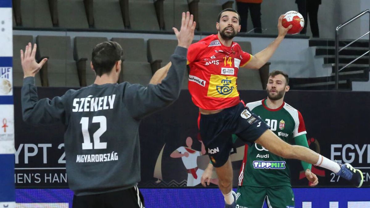 Europeo de balonmano: Ferran Solé y Sergey Hernández, bajas por covid-19 Europeo de balonmano: Ferran Solé y Sergey Hernández, bajas por covid-19