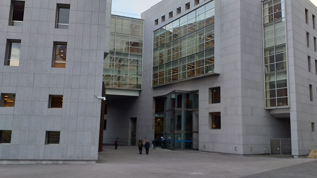 Negativa de la Fiscalía a que una madre lleve a su hijo a una boda al extranjero, por no vacunarlo contra el covid