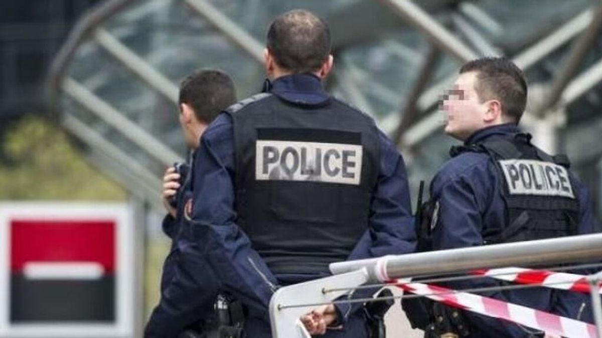 Un niño de 10 años aparece muerto dentro de una maleta en Francia: la madre es la presunta autora del crimen