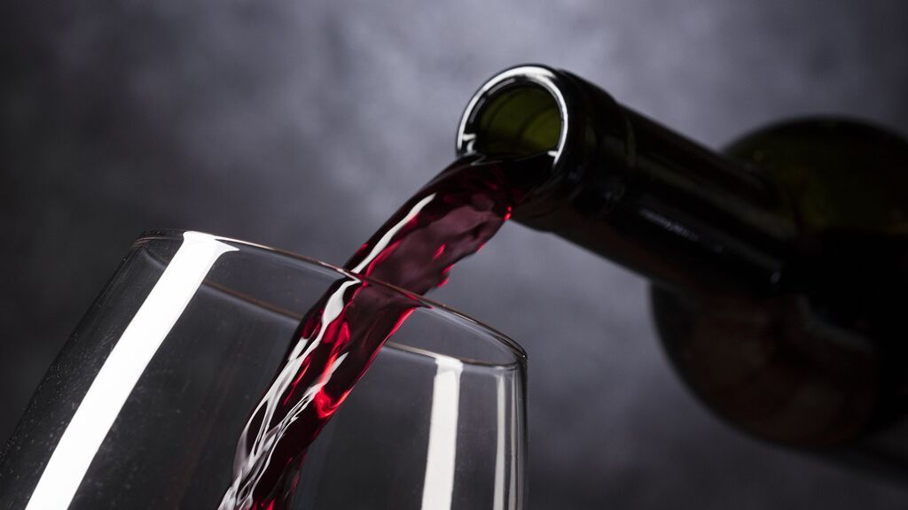 La Unión Europea propone etiquetas de advertencia en el vino como bebida alcohólica