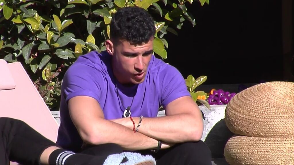 Adrián con miedo de nominación