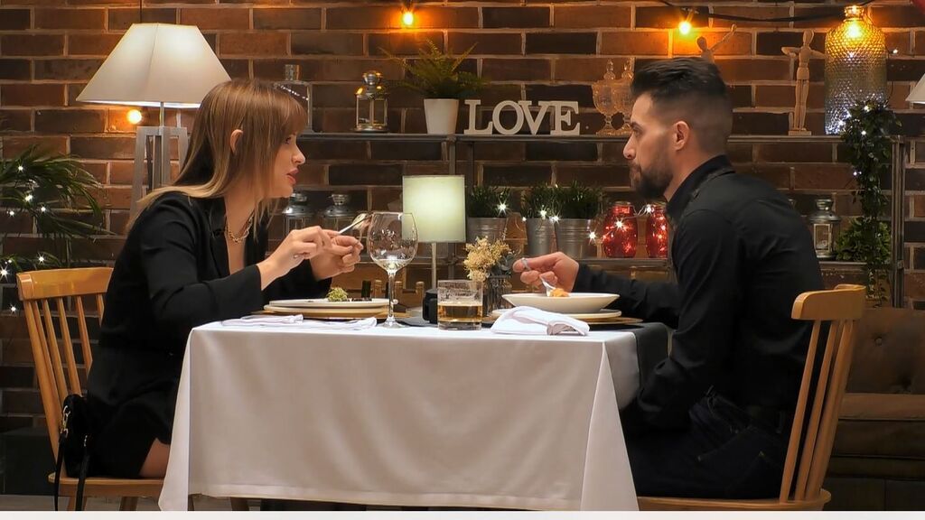 Ainhoa se sincera con Iván: "Yo soy muy tradicional y tú eres un golfo"